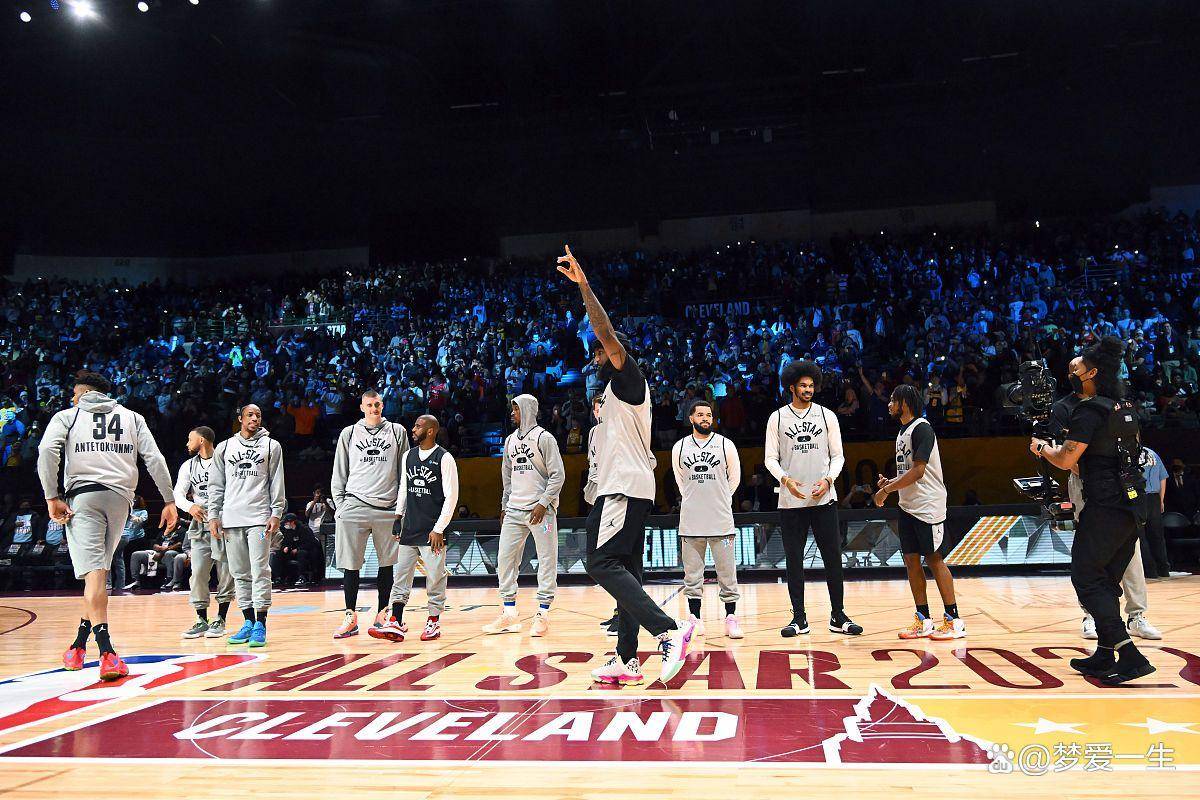 尼克斯主场迎战步行者,双方争胜几次